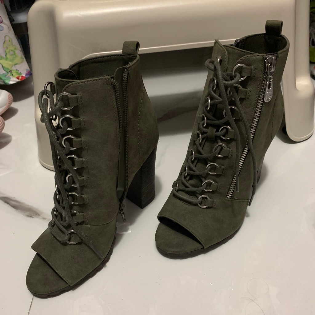 G By Guess Brand New